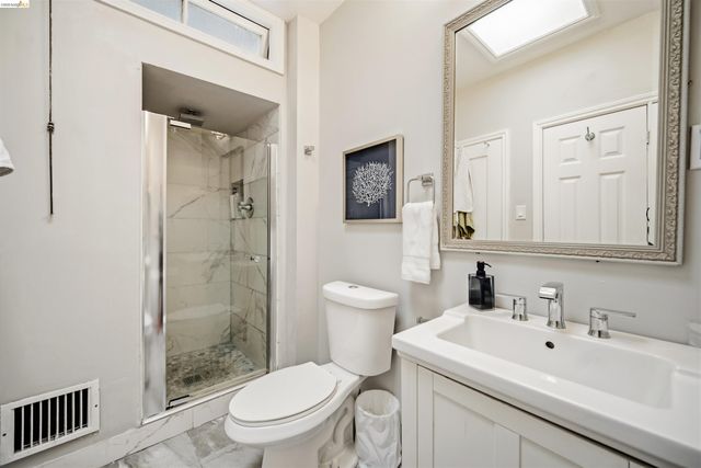 251 Alexander Ave, Daly City, CA 94014