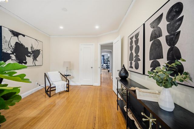 251 Alexander Ave, Daly City, CA 94014