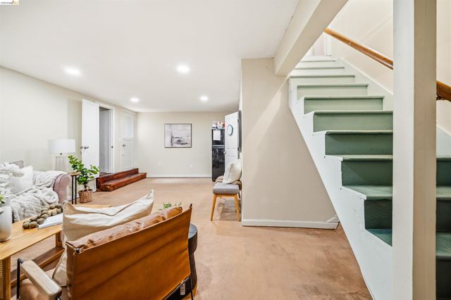 251 Alexander Ave, Daly City, CA 94014