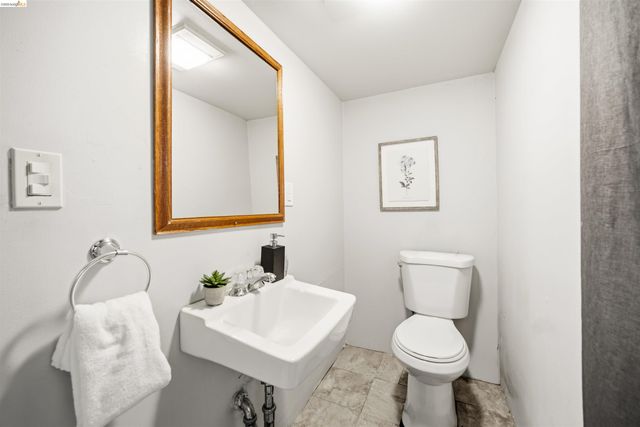 251 Alexander Ave, Daly City, CA 94014