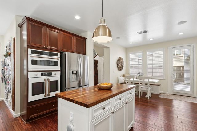 2035 Camp Whitney Cir, Rocklin, CA 95765