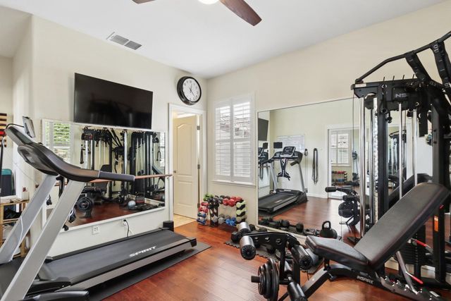 2035 Camp Whitney Cir, Rocklin, CA 95765