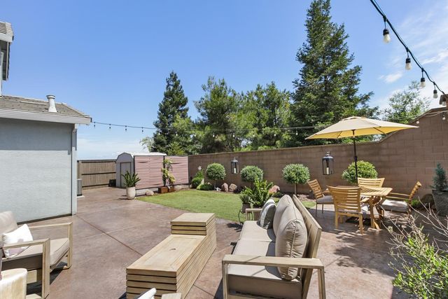 2035 Camp Whitney Cir, Rocklin, CA 95765