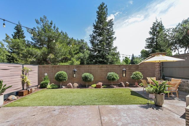2035 Camp Whitney Cir, Rocklin, CA 95765