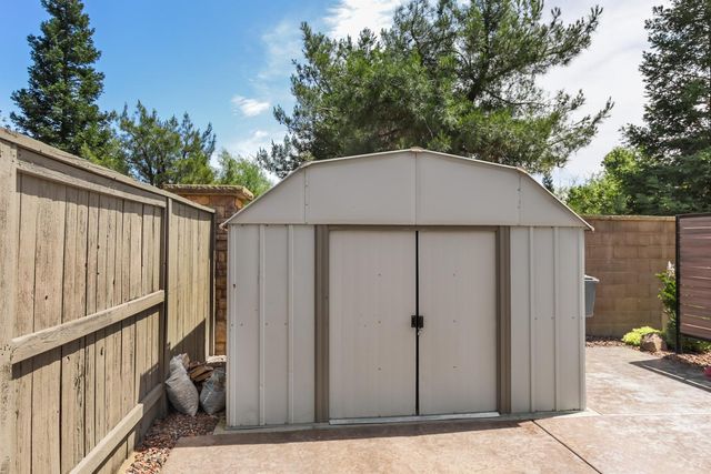 2035 Camp Whitney Cir, Rocklin, CA 95765