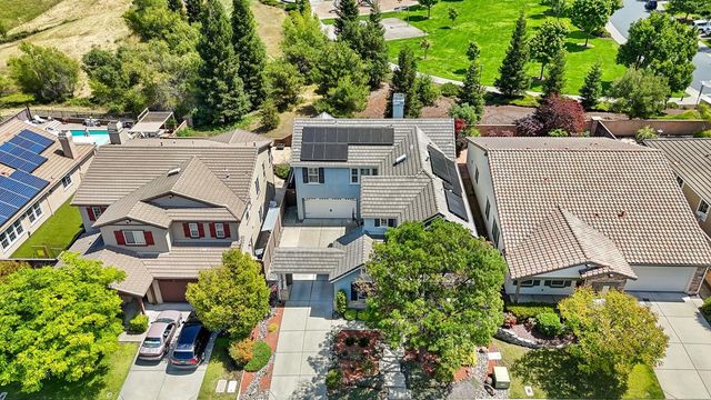 2035 Camp Whitney Cir, Rocklin, CA 95765