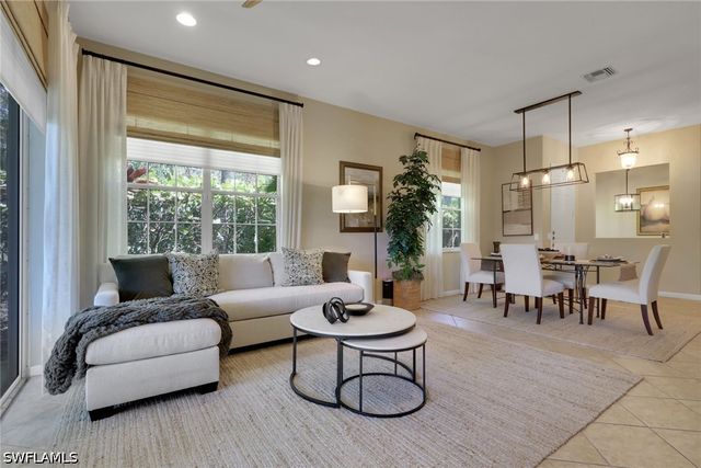 4501 Cardinal Cove LN, Naples, FL 34114