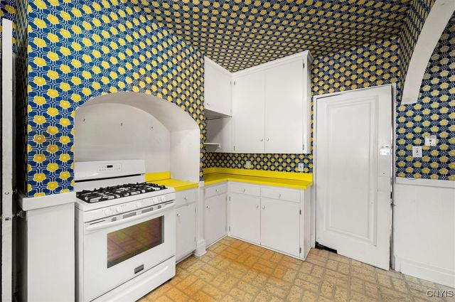 310 Barrington Road, Syracuse, NY 13214