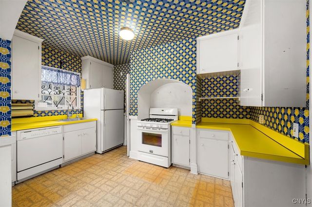 310 Barrington Road, Syracuse, NY 13214