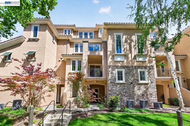 3391 Monaghan St, Dublin, CA 94568