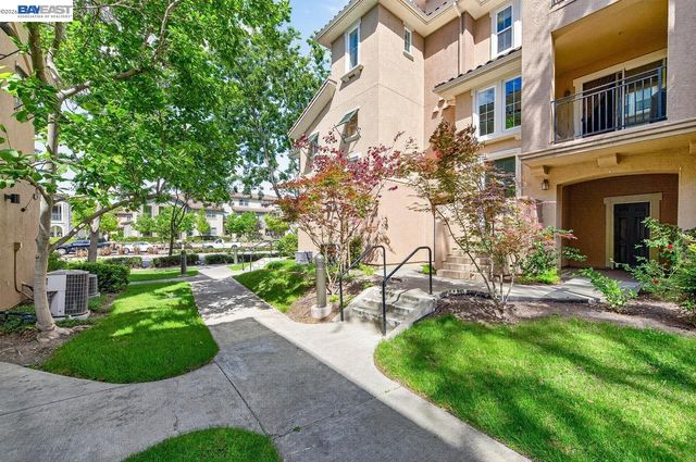 3391 Monaghan St, Dublin, CA 94568