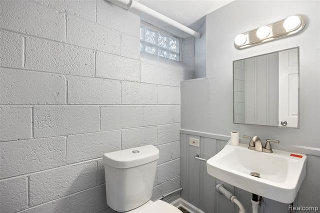 23041 Marlow Street, Oak Park, MI 48237