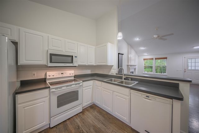 6261 Maplehurst Drive, Ypsilanti, MI 48197