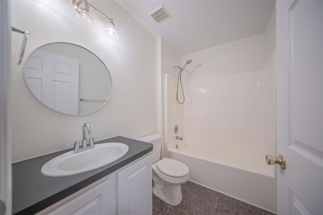 6261 Maplehurst Drive, Ypsilanti, MI 48197