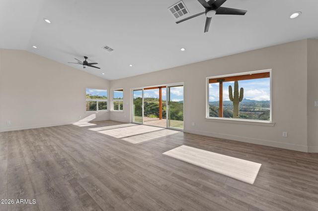 55 E Mosey Way, Wickenburg, AZ 85390