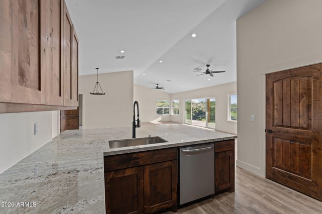 55 E Mosey Way, Wickenburg, AZ 85390