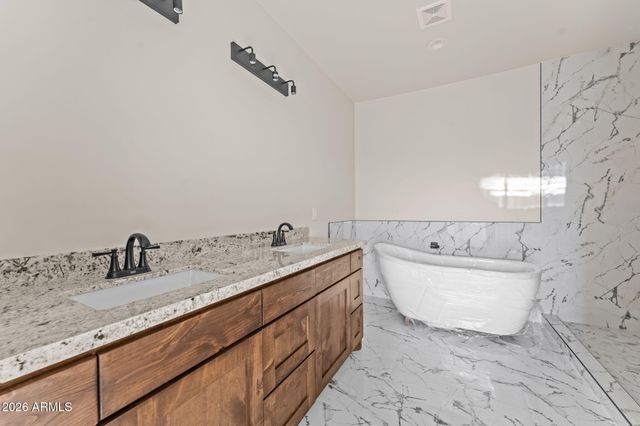 55 E Mosey Way, Wickenburg, AZ 85390