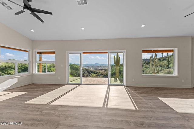 55 E Mosey Way, Wickenburg, AZ 85390