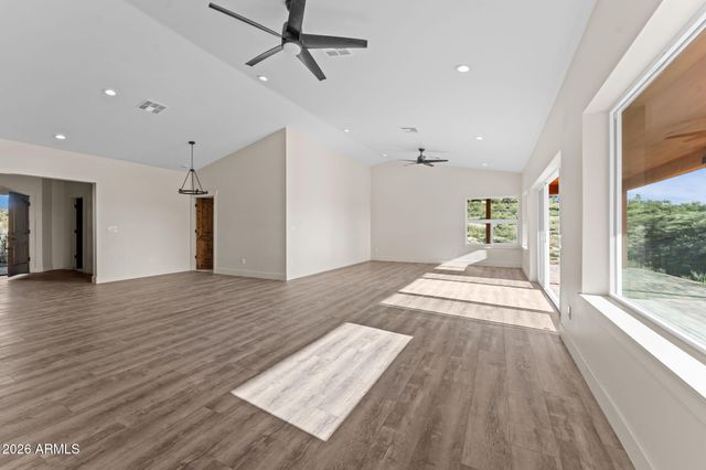 55 E Mosey Way, Wickenburg, AZ 85390