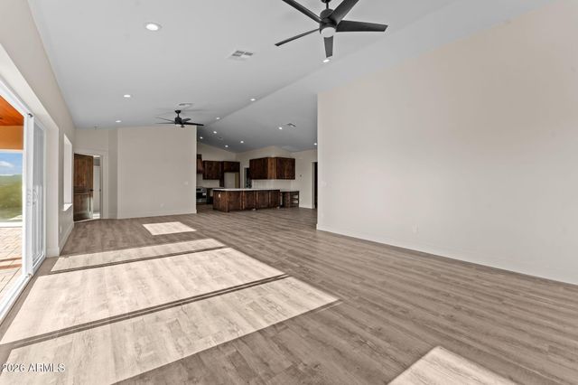 55 E Mosey Way, Wickenburg, AZ 85390