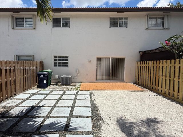 13495 SW 62nd St, Miami, FL 33183