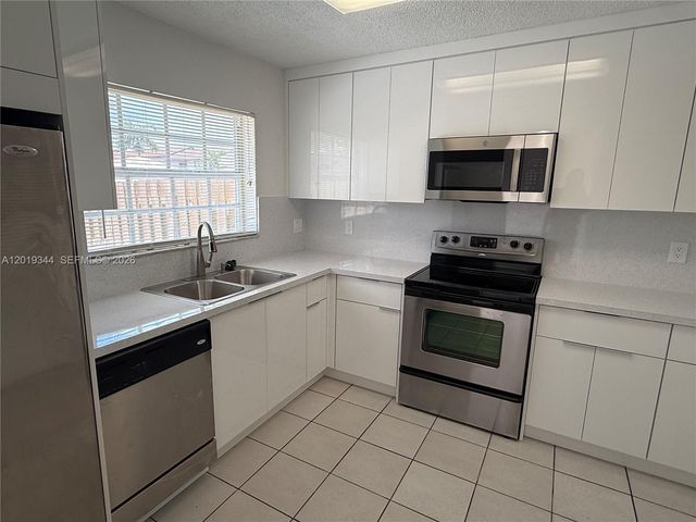 13495 SW 62nd St, Miami, FL 33183