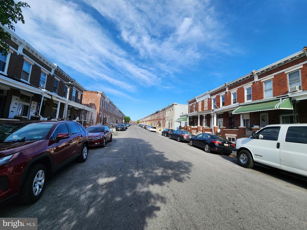 Image 2 of property listing at 1715 DARLEY AVE, Baltimore, MD 21213