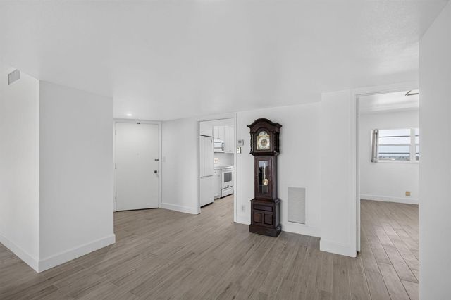 801 Lake Shore Drive 716, Lake Park, FL 33403