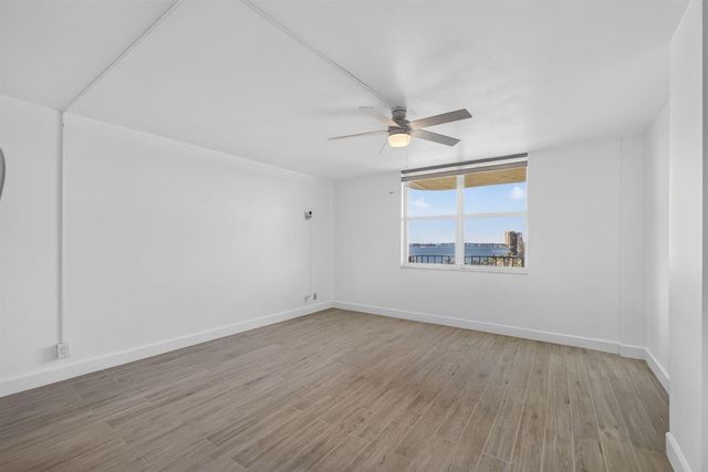 801 Lake Shore Drive 716, Lake Park, FL 33403