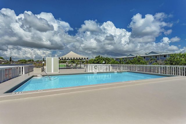 801 Lake Shore Drive 716, Lake Park, FL 33403
