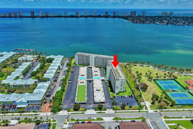 801 Lake Shore Drive 716, Lake Park, FL 33403