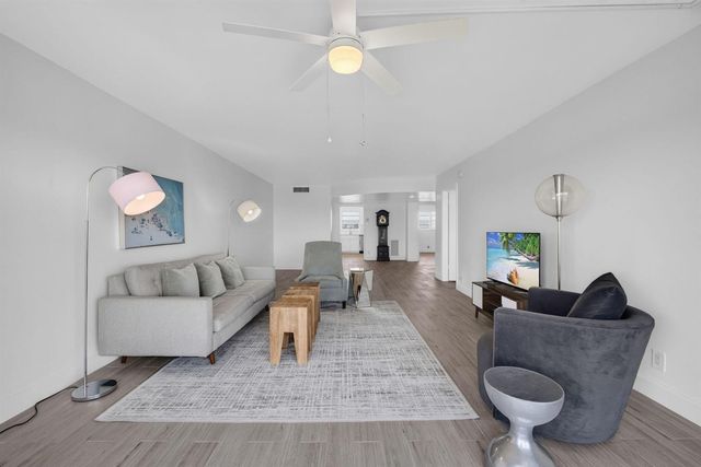 801 Lake Shore Drive 716, Lake Park, FL 33403