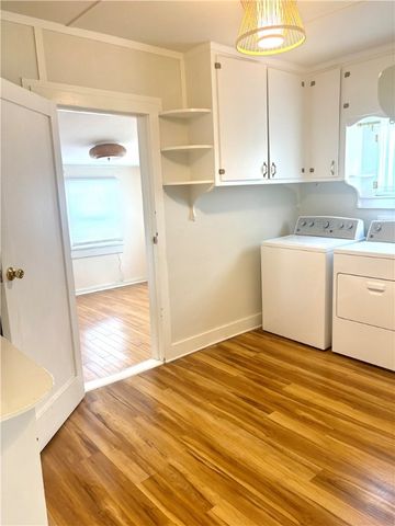 325 E Oaks Ave, Port Aransas, TX 78373