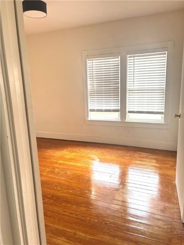 325 E Oaks Ave, Port Aransas, TX 78373