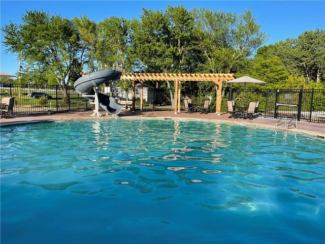 16989 S Brentwood Street, Olathe, KS 66062