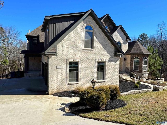 1 Sylvias Way SE, Huntsville, AL 35803