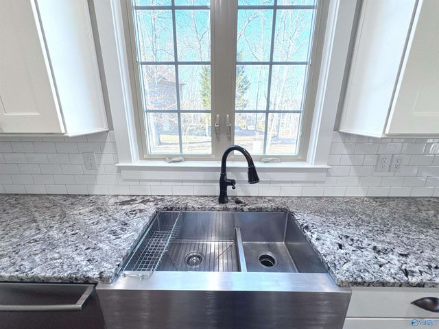 1 Sylvias Way SE, Huntsville, AL 35803