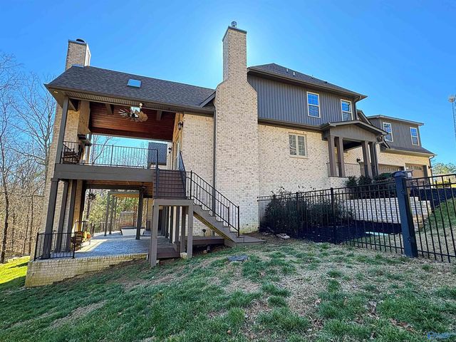 1 Sylvias Way SE, Huntsville, AL 35803