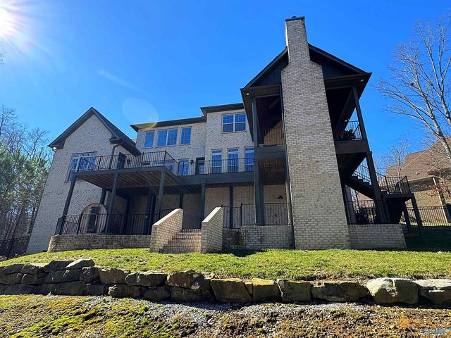 1 Sylvias Way SE, Huntsville, AL 35803