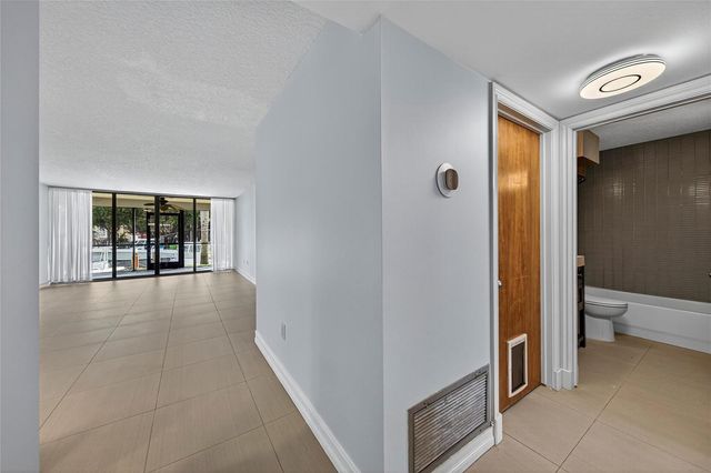1100 SE 5th Court 53, Pompano Beach, FL 33060