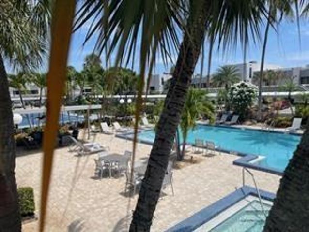 1100 SE 5th Court 53, Pompano Beach, FL 33060