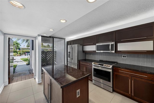 1100 SE 5th Court 53, Pompano Beach, FL 33060