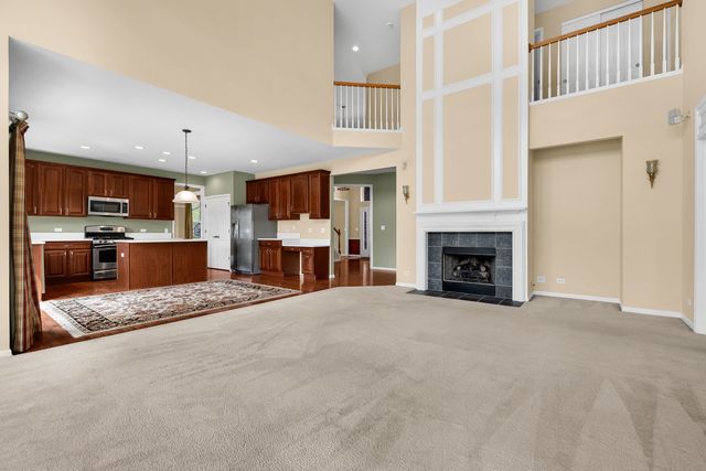 1575 McClellan Drive, Lindenhurst, IL 60046