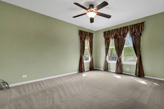1575 McClellan Drive, Lindenhurst, IL 60046