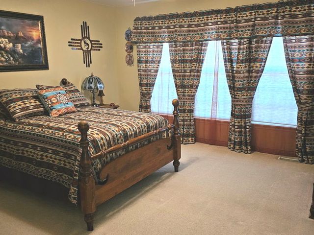 1575 McClellan Drive, Lindenhurst, IL 60046