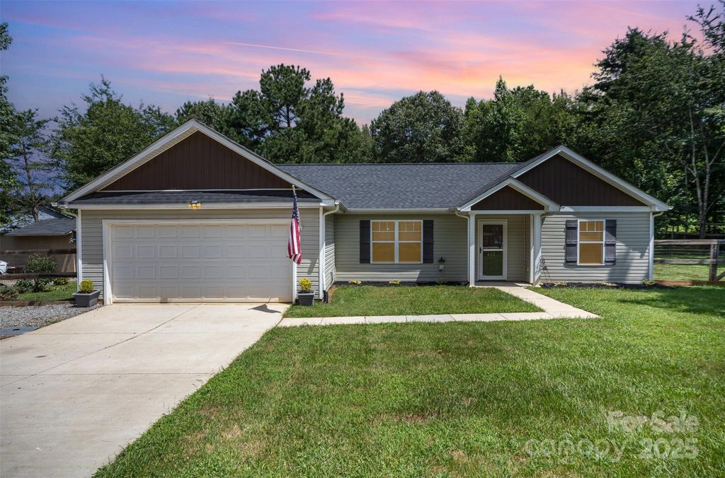 457 Summer Ridge Road, Stanley, NC 28164