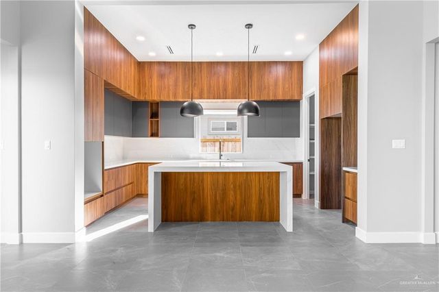 1911 Sunrise Avenue, Mission, TX 78574