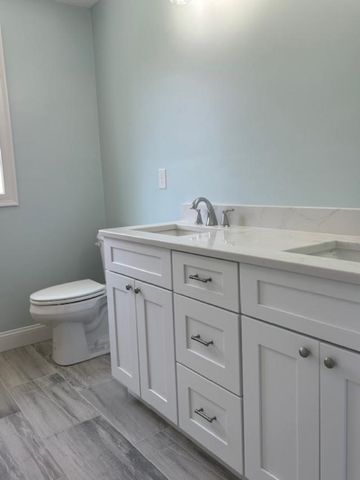 20 Doreen Court, Cranston, RI 02921