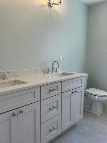 20 Doreen Court, Cranston, RI 02921