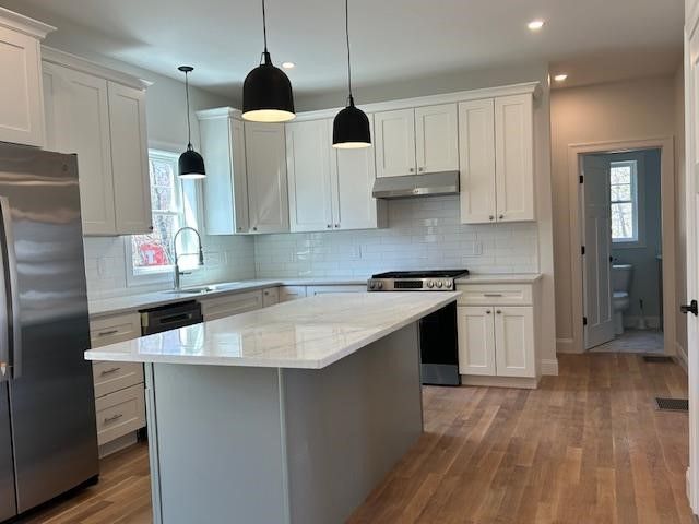 20 Doreen Court, Cranston, RI 02921